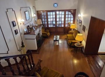 PH · 197m² · 5 Ambientes · 3 Cocheras · PH en Burzaco