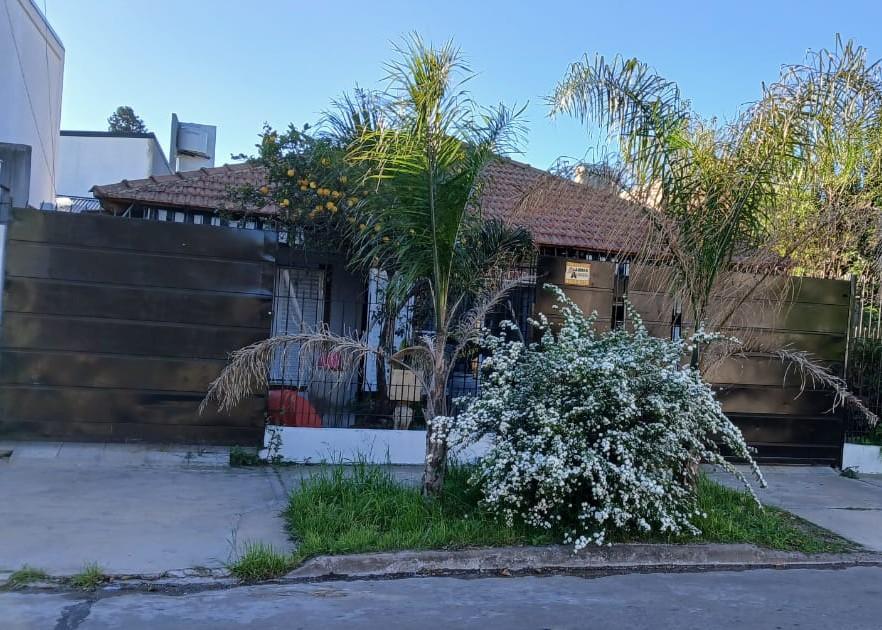 Casa Excelente Ubicacion Luis Guillon