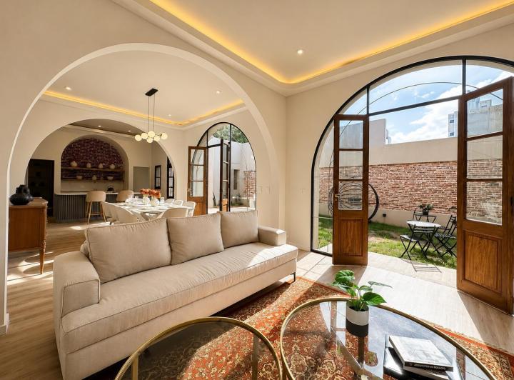 Casa · 203m² · 7 Ambientes · 1 Cochera