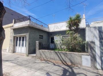 Casa de 4 ambientes, Versalles · Casa 4 Ambientes con Jardin, Patio, Garage y Terraza