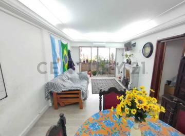 Departamento · 98m² · 2 Dormitorios · Departamento en Venta La Plata 3 Dorm. Balcon