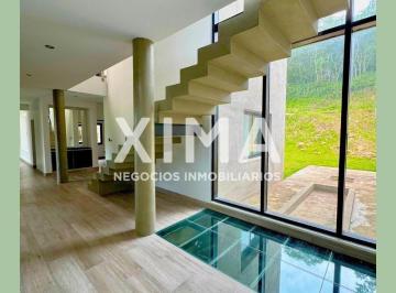 Casa · 670m² · 6 Ambientes · 4 Cocheras · Casa a Estrenar en Venta Valle Escondido