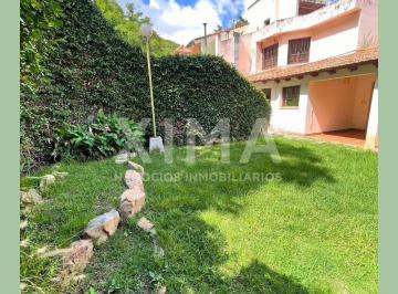 Casa · 335m² · 5 Ambientes · 1 Cochera · Tres Cerritos Casa en Venta