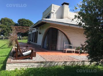 Campo · 400m² · 6 Ambientes · 2 Cocheras · Chacra en Venta de 5.5 Has 3 Dorm. en Juan Gonzalez Carmelo