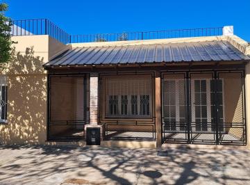 Casa · 139m² · 5 Ambientes · 2 Cocheras · Venta Casa 3 Dorm. Barrio Sarmiento
