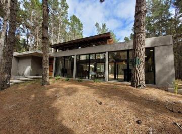 Casa · 170m² · 4 Ambientes · Villa Robles - Barrio Albatros