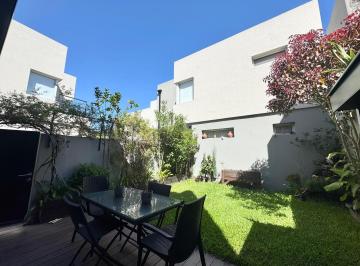 PH · 99m² · 4 Ambientes · 1 Cochera · PH Venta en Complejo con Cochera Fija Cubierta en Olivos.