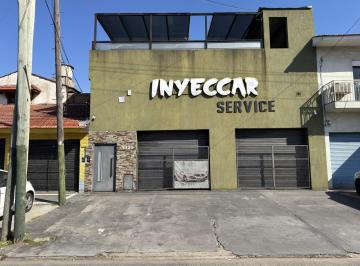 Casa · 400m² · 4 Ambientes · 8 Cocheras · Casa en Lomas de Zamora Oeste