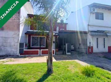 PH · 56m² · 2 Ambientes · Chalet - Ph 3 Amb 2 Dorm. - Gran Patio Avellaneda