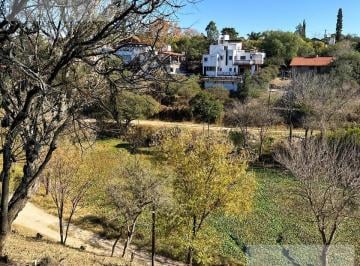 Terreno · 916m² · Terreno en Venta en Barrio Costa Azul con Salida a Dos Calles.