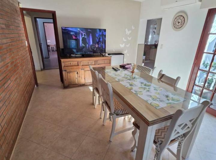 Casa · 230m² · 4 Ambientes