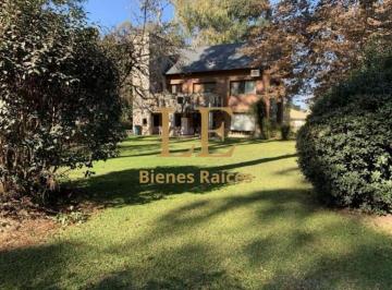 Casa · 250m² · 5 Ambientes · Venta Casa Fincas del Lago