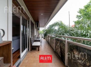 Departamento · 190m² · 5 Ambientes · 1 Cochera · Departamento de 3 Dorm. en Lomas de Zamora