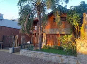 Casa de 4 ambientes, Lomas de Zamora · Hermosa Casa a La Venta en Excelente Ubicacion en Temperley