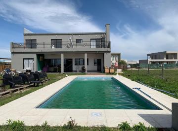 Casa · 200m² · 5 Ambientes · 2 Cocheras · Casa en Venta en Barrio Privado San Sebastián, Pilar, Área 8
