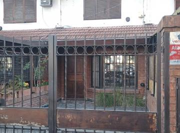 Casa de 4 ambientes, Tigre · Oportunidad! Triplex de Excelente Ubicacion Residencial (Plena Zona Triangulo!) 2/3 Dorm..