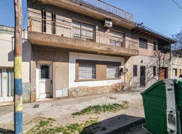 Casa · 69m² · 4 Ambientes · Casa en Planta Baja con 2 Dorm. Más Comodín y Gran Jardín en Luis Agote