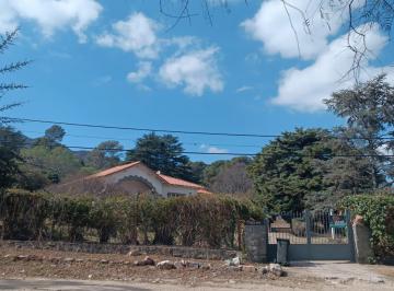 Casa de 6 ambientes, La Falda · La Falda Liquida Casona por Viaje