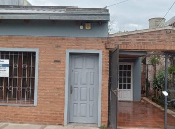 Casa · 300m² · 3 Dormitorios · 1 Cochera · Casa en Posadas