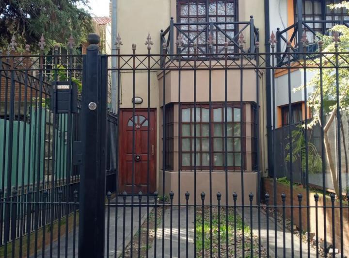 Casa · 70m² · 4 Ambientes · 1 Cochera