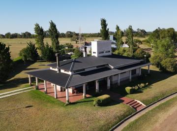 Casa · 156m² · 5 Ambientes · 1 Cochera · Casa en Prados de La Adelina Club de Campo Gualeguaychu