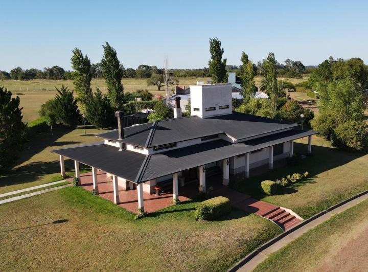 Casa · 156m² · 5 Ambientes · 1 Cochera