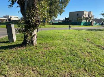 Terreno · 555m² · Oportunidad en Esquina Pilar del Este