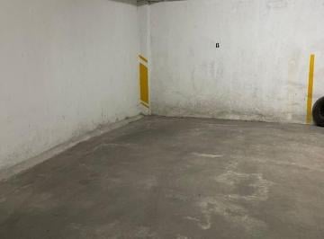 Garage · 34m² · 1 Cochera · Cochera en Zona Abasto a m de Av Pellegrini