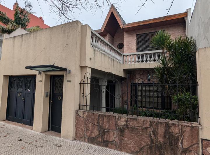 Casa · 240m² · 5 Ambientes · 1 Cochera