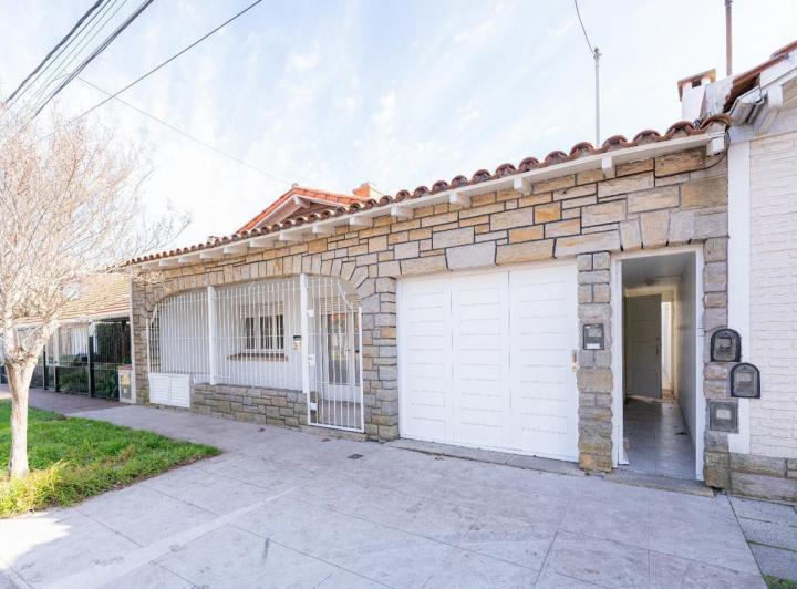 Casa · 20m² · 7 Ambientes · 1 Cochera