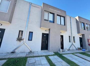 Casa · 90m² · 3 Ambientes · 1 Cochera · Dúplex - 3 Ambientes - Ituzaingó