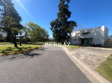 Casa · 199m² · 5 Ambientes · 1 Cochera · Casa Venta 3 Dorm. Barrio San Matías Lote de 878 m² Escobar