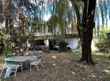 Casa de 5 ambientes, Esteban Echeverría · Venta Casa con Jardín en Monte Grande