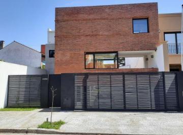 Casa · 182m² · 4 Ambientes · 2 Cocheras · Casa Estilo Moderno en Los Troncos. Tour Virtual