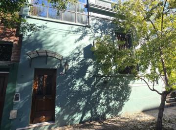Casa · 112m² · 4 Ambientes · Venta - Casa - Oportunidad Lote Propio - Pque Chacabuco - Quincho, Parrila, Terraza
