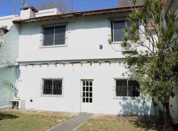 Casa · 354m² · 4 Ambientes · 4 Cocheras · Venta Casa 5 Ambientes a Reciclar Caseros