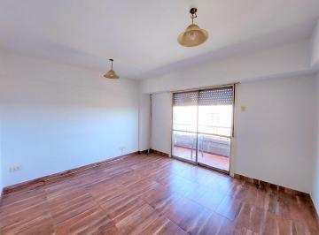 Departamento · 70m² · 3 Ambientes · 1 Cochera · Departamento en Alquiler en Ramos Mejía