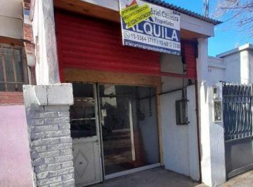 Local comercial , Esteban Echeverría · Local en Alquiler Centro Monte Grande con Depósito