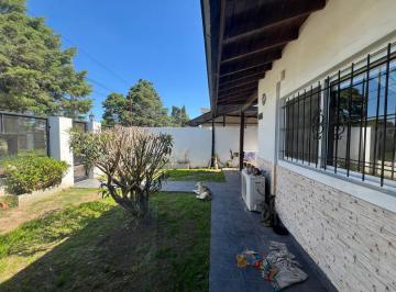 Casa · 137m² · 4 Ambientes · 3 Cocheras · Casa en El Candil