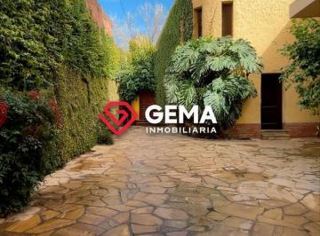 Casa · 432m² · 10 Ambientes · 4 Cocheras · Casa en 20 de Febrero Al 400