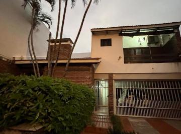 Casa · 320m² · 3 Dormitorios · 2 Cocheras · Casa en Venta – Concepción del Bermejo 1438, Zona Residencial