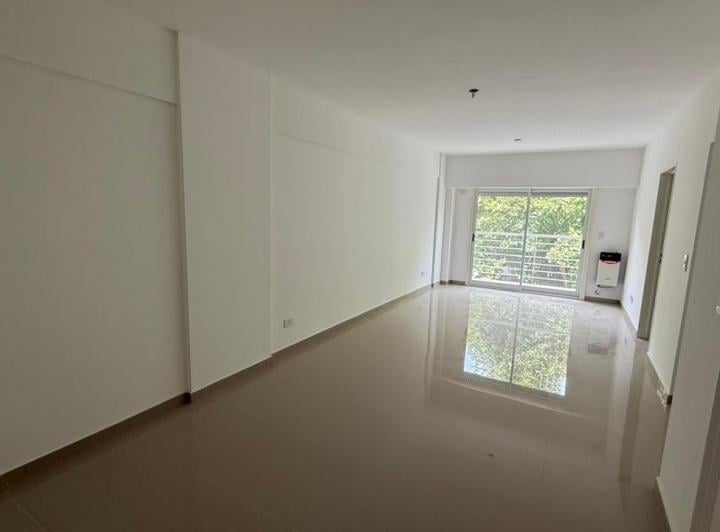 Llerena 2500, Departamento 3 Ambientes C/cochera, Muy Buenas Dimensiones, de Categoría, Parque Cha
