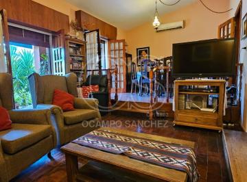 Casa de 5 ambientes, Córdoba · Bº Urca, Casa en Venta 3 Dorm., Galería, Jardín, Cochera!