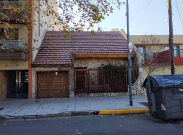 Casa de 4 ambientes, Liniers · Casa en Venta
