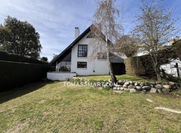 Casa · 124m² · 4 Dormitorios · Casa en Barrio Melipal