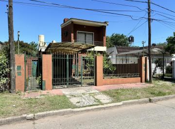 Casa · 164m² · 3 Dormitorios · 1 Cochera · Casa en Fisherton - Rosario