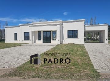 Casa · 257m² · 6 Ambientes · 2 Cocheras · Casa en Venta. Uf 197. Barrio La Elina, Comarcas de Luján.