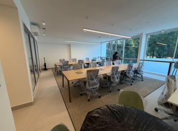 Casa · 600m² · 5 Ambientes · 2 Cocheras · Venta Casa a Estrenar 3 Dorm. Cochera Pileta Dependencia Nuñez River