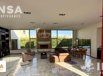 Casa · 527m² · 7 Ambientes · 3 Cocheras · Casa en Barrio Privado Portal de Vistalba