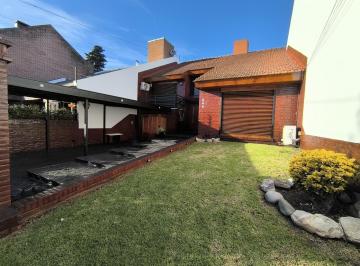 Casa · 200m² · 4 Ambientes · 3 Cocheras · Venta Casa Merlo
